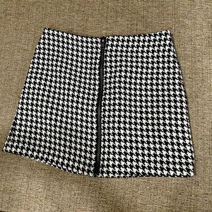 Versona black & white skirt